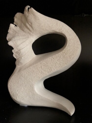 Sculpture titled "Curva" by Christine Batard, Original Artwork, Terra cotta