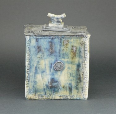 Artisanat intitulée "Boîte bleue carrée" par Christine François, Œuvre d'art originale