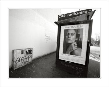 Fotografia zatytułowany „Cité Judiciaire” autorstwa Christophe Lebreton, Oryginalna praca, Fotografia nie manipulowana