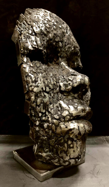 Sculpture titled "The Iron Face" by Christophe Milcent, Original Artwork, Metals