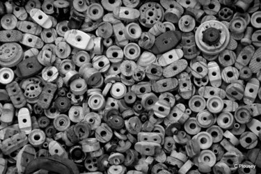 Photographie intitulée "boutons" par Christophe Plousey, Œuvre d'art originale, Photographie non manipulée