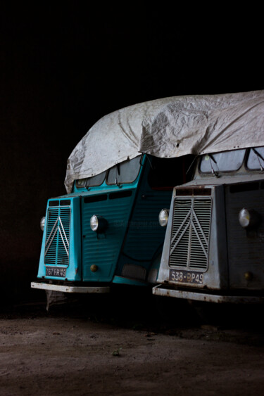 Photographie intitulée "Citroen Type H" par Christopher Henry, Œuvre d'art originale, Photographie numérique