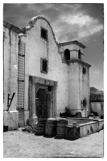 Fotografie getiteld "The Mission Church…" door Christopher L Smith, Origineel Kunstwerk, Digitale fotografie