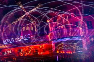 Fotografia intitolato "moulin rouge the ni…" da Gaudi .C, Opera d'arte originale, Light Painting