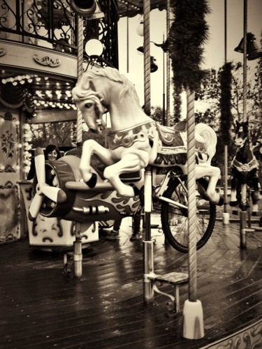 Fotografia intitolato "le carouselle Paris…" da Gaudi .C, Opera d'arte originale, Fotografia digitale