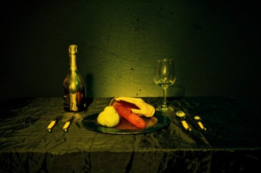 Photographie intitulée "strange diner" par Gaudi .C, Œuvre d'art originale, Photographie numérique