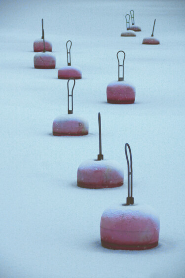 Fotografia intitulada "Ice buoys" por Angie Black, Obras de arte originais, Fotografia digital