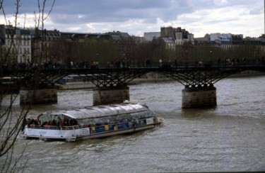 Photographie intitulée "Eau de Seine" par Chiara D., Œuvre d'art originale