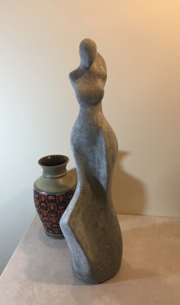 Скульптура под названием "Bora" - Clark Camilleri, Подлинное произведение искусства, бетон