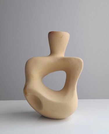 Skulptur mit dem Titel "Bust" von Clark Camilleri, Original-Kunstwerk, Stein