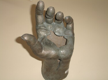 Sculpture titled "Sculpture main en a…" by Claude Adda, Original Artwork, Clay