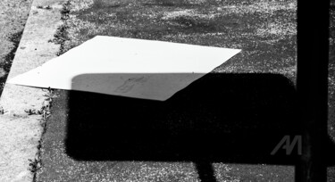 Photography titled "Carré blanc sur fon…" by Claude Bernardon, Original Artwork, Digital Photography