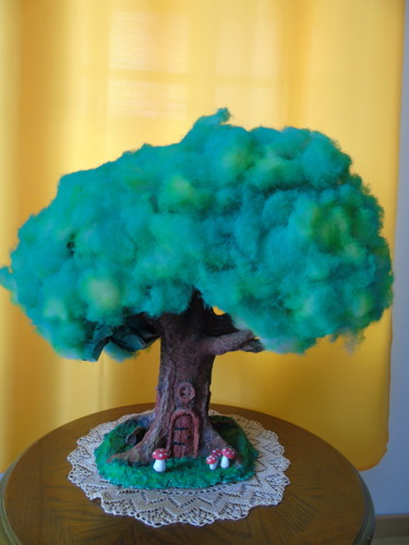 Skulptur mit dem Titel "Arbre de vie" von Claude Blaesius, Original-Kunstwerk, Papier maché