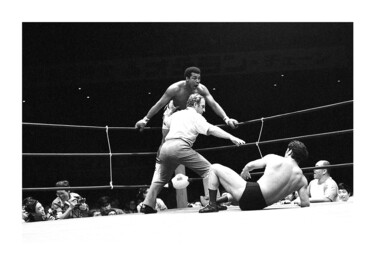 Photography titled "Muhammad Ali vs Ant…" by Claude Charlier, Original Artwork, Analog photography