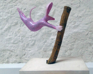 Skulptur mit dem Titel "La souris rose" von Claude Feuillet, Original-Kunstwerk, Harz