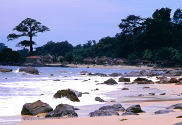 Photography titled "Bureh Town en Sierr…" by Claude Guillemet, Original Artwork, Non Manipulated Photography