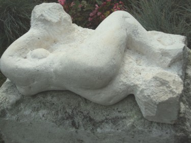 Sculpture intitulée "Elle prend le soleil" par Claude Hardenne, Œuvre d'art originale