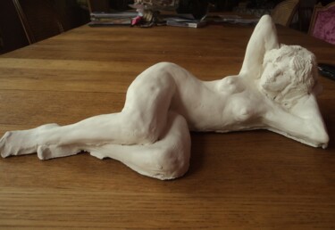Sculpture titled "Indolente" by Claude Hardenne, Original Artwork, Clay
