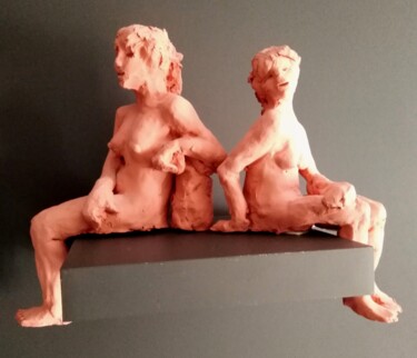 Sculptuur getiteld "mère et filli" door Claude Hardenne, Origineel Kunstwerk, Klei