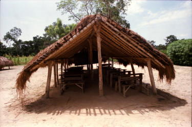 「Une école au Togo」というタイトルの写真撮影 Claude Grandによって, オリジナルのアートワーク, 操作されていない写真