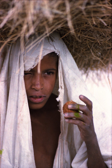 Fotografie getiteld "enfant-peul-1" door Claude Grand, Origineel Kunstwerk