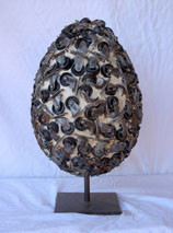 Sculpture titled "OEUF Roulettes" by Claude Valois, Original Artwork, Metals