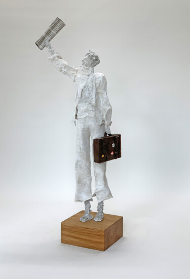 Sculpture titled "Cab!" by Claudia König, Original Artwork, Paper maché