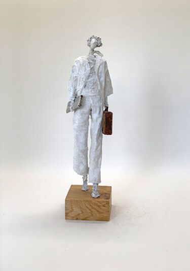 Sculpture titled "On the way" by Claudia König (koenigsfigurine), Original Artwork, Paper maché