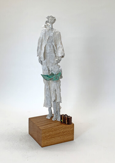 Sculpture titled "Small farewell" by Claudia König (koenigsfigurine), Original Artwork, Paper maché