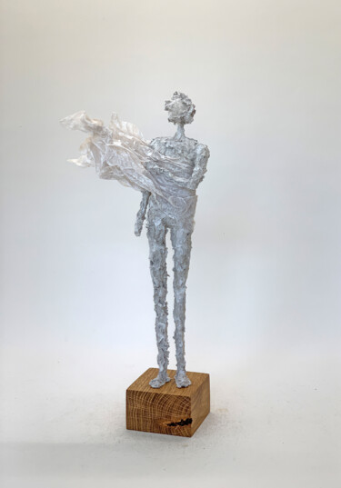 Skulptur mit dem Titel "The squall" von Claudia König, Original-Kunstwerk, Papier maché