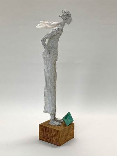 Sculpture titled "Ebbe" by Claudia König (koenigsfigurine), Original Artwork, Paper maché