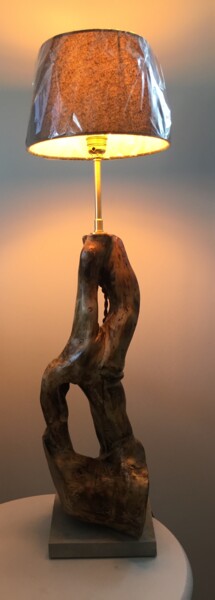 Γλυπτική με τίτλο "Lampe en pin" από Claudie Thedevuide, Αυθεντικά έργα τέχνης, Ξύλο