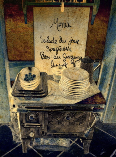 Photographie intitulée "fourneau et  menus" par Claudine Ziga, Œuvre d'art originale