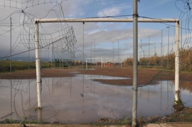 Fotografia intitolato "campo di calcio nel…" da Claudio Testa, Opera d'arte originale, Fotografia digitale