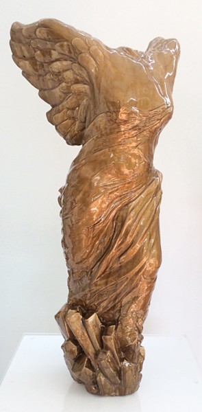 Skulptur mit dem Titel "Nike von Samothrake" von Clemens Scheer, Original-Kunstwerk