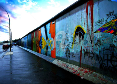 Фотография под названием "EU09-Wall Art on St…" - Clement Tsang, Подлинное произведение искусства, Цифровая фотография