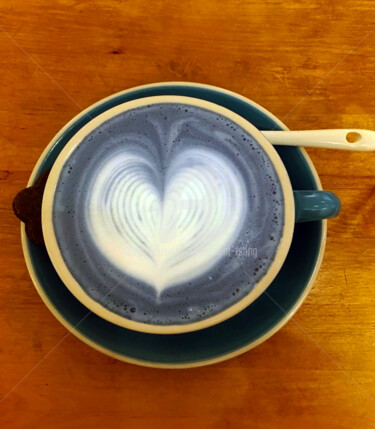 Photographie intitulée "Cup of Coffee in Ta…" par Clement Tsang, Œuvre d'art originale, Photographie numérique