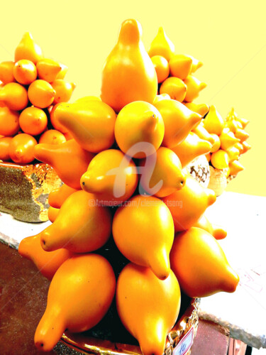 Photographie intitulée "Yellow Solanum in H…" par Clement Tsang, Œuvre d'art originale, Photographie numérique