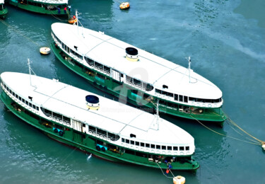 Fotografie mit dem Titel "HK21-Two Ferry Boat…" von Clement Tsang, Original-Kunstwerk, Digitale Fotografie