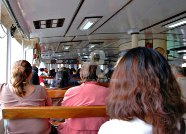 Photographie intitulée "HK01-People on Boat" par Clement Tsang, Œuvre d'art originale, Photographie numérique