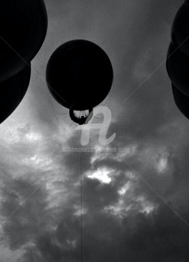 Fotografie getiteld "Black and White Bal…" door Clement Tsang, Origineel Kunstwerk, Digitale fotografie