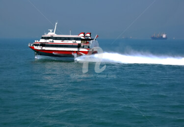 Photographie intitulée "HK36-Speed Boat to…" par Clement Tsang, Œuvre d'art originale, Photographie numérique