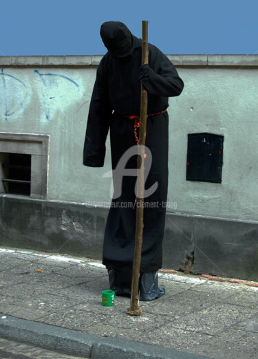 Photographie intitulée "EUR15-Street Perfor…" par Clement Tsang, Œuvre d'art originale, Photographie numérique