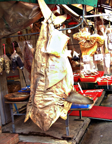 Fotografia zatytułowany „Large Fish for Sale…” autorstwa Clement Tsang, Oryginalna praca, Fotografia cyfrowa