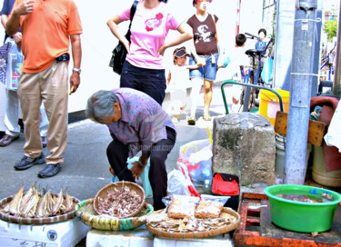 Photography titled "Old Lady Selling Dr…" by Clement Tsang, Original Artwork, Digital Photography