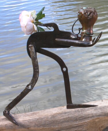 Sculpture intitulée "Old and Romantic" par Clive Manuel, Œuvre d'art originale, Métaux
