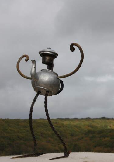 Sculpture titled "Théo bis" by Clive Manuel, Original Artwork, Metals
