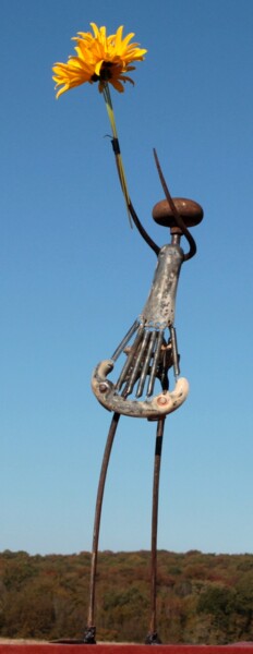 Skulptur mit dem Titel "Happily dancing" von Clive Manuel, Original-Kunstwerk, Metalle