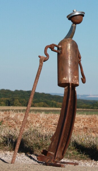 Escultura titulada "Need my cane" por Clive Manuel, Obra de arte original, Metales