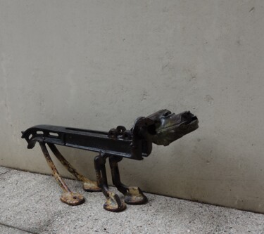 Skulptur mit dem Titel "Dog" von Clive Manuel, Original-Kunstwerk, Metalle